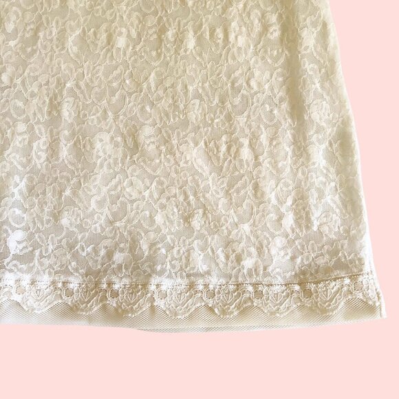 Victoria's Secret White Lace Slip - Picture 4 of 5